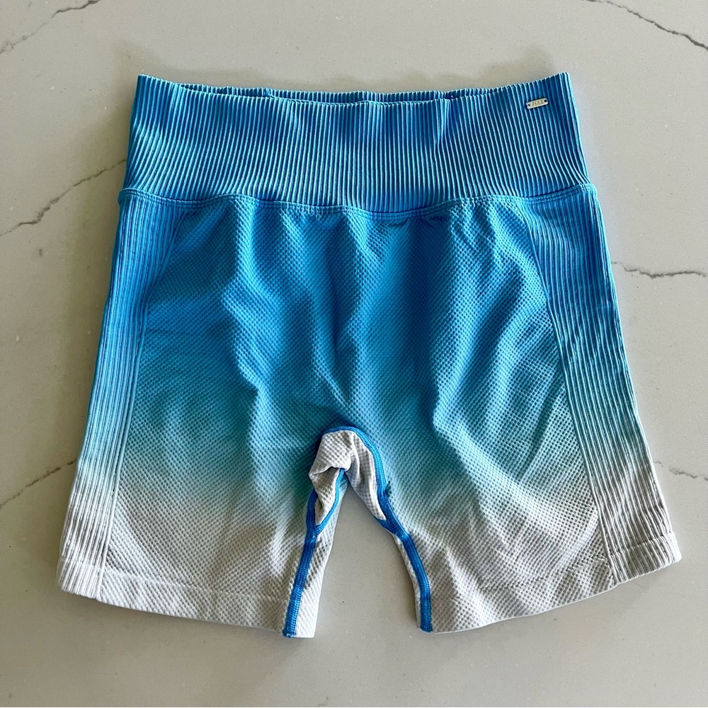 VS PINK Active Seamless Ombre’ Bike Shorts M